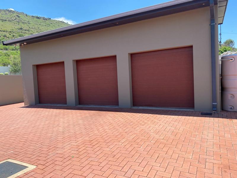 5 Bedroom Property for Sale in Queenstown Eastern Cape